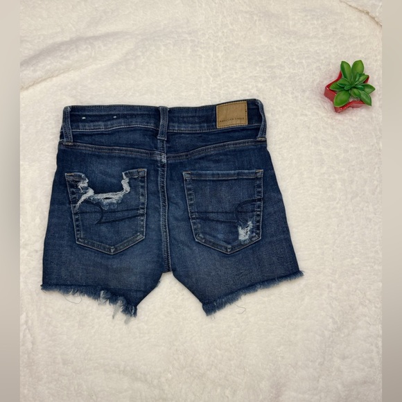 American Eagle Midi Denim Shorts Blue Distressed Size 0 - Picture 2 of 9